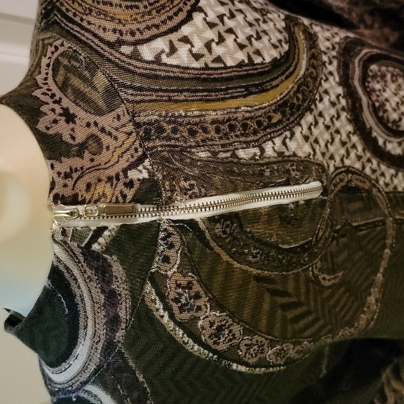 Chicos Zippered Back Top - Picture 3 of 5